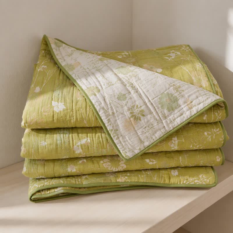 Ownkoti Soft Green Floral Reversible Cotton Quilt - Green - King - Quilts - image 0