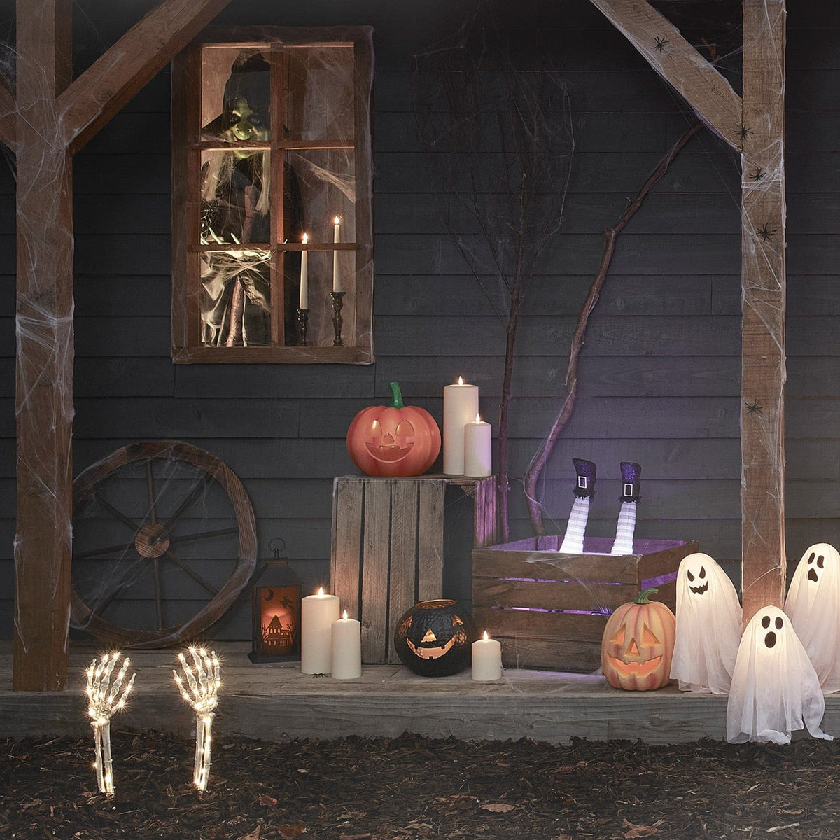 Outdoor-Haunted-House-Close-Up.jpg